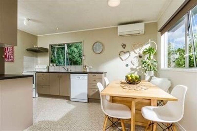 Photo of property in 1/4 Malibu Grove, Bayview, Auckland, 0629