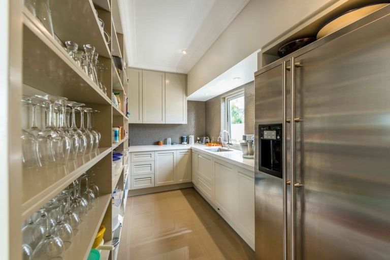 Photo of property in 17 Brighton Terrace, Mairangi Bay, Auckland, 0630