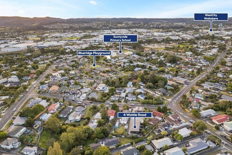 Photo of property in 4d Wattle Road, Sunnyvale, Auckland, 0612