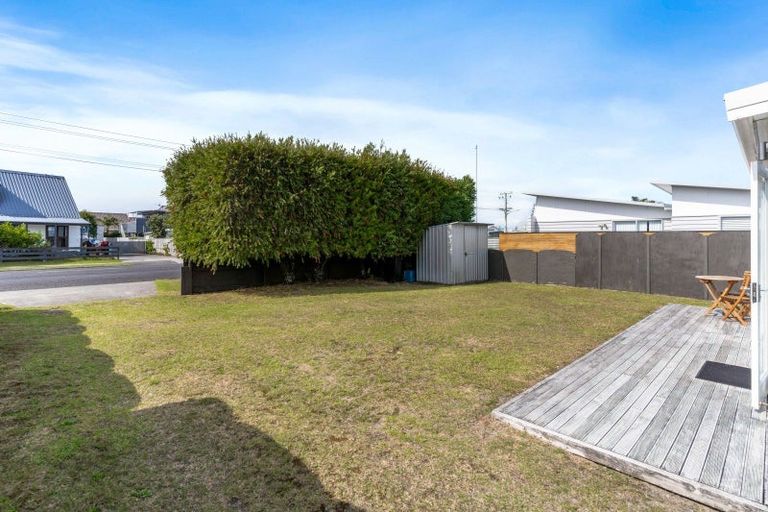 Photo of property in 205a Ocean Road, Whangamata, 3620
