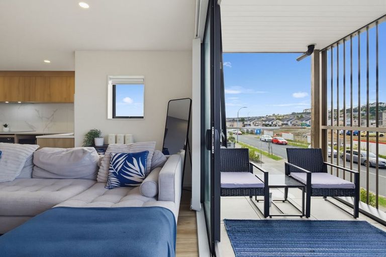 Photo of property in 104/5 Dishys Road, Flat Bush, Auckland, 2019