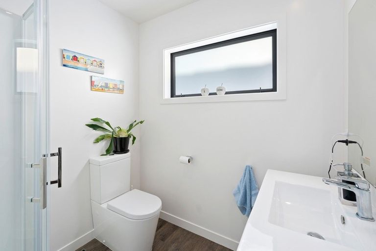 Photo of property in 2 Pohatu Lane, Otaki, 5512