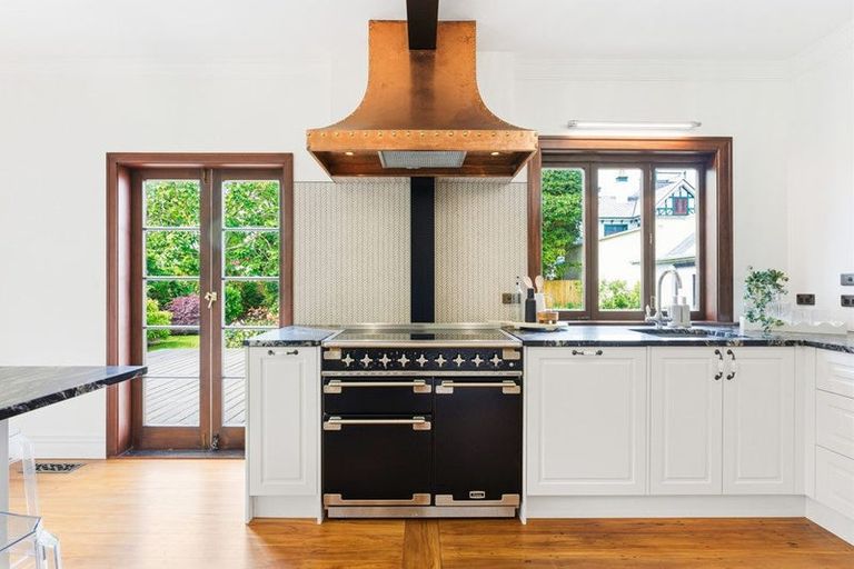 Photo of property in 4 Kent Road, Saint Johns Hill, Whanganui, 4501