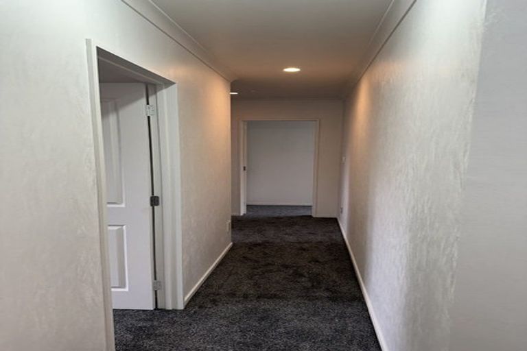 Photo of property in 5 Attymon Lane, East Tamaki, Auckland, 2016