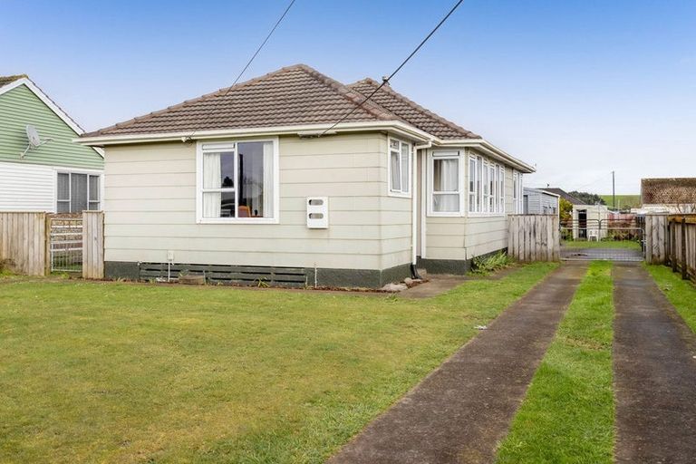 Photo of property in 5 Derby Street, Eltham, 4322