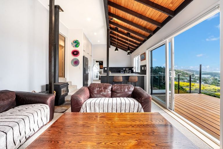 Photo of property in 15 Mercury Way, Whitby, Porirua, 5024