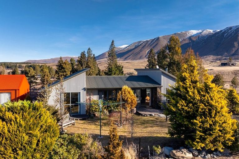 Photo of property in 76 Ohau Drive, Lake Ohau, Twizel, 9412