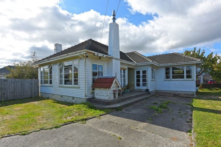 Photo of property in 5 Camp Street, Silverstream, Upper Hutt, 5019