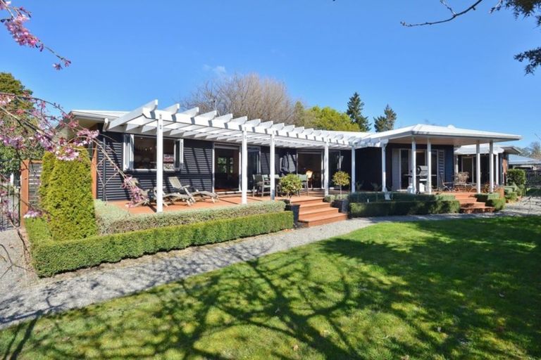 Photo of property in 12 Wood Street, Greytown, 5712