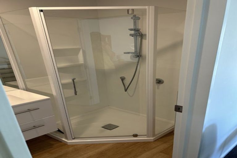 Photo of property in 21 Bale Road, Jacks Point, 9371