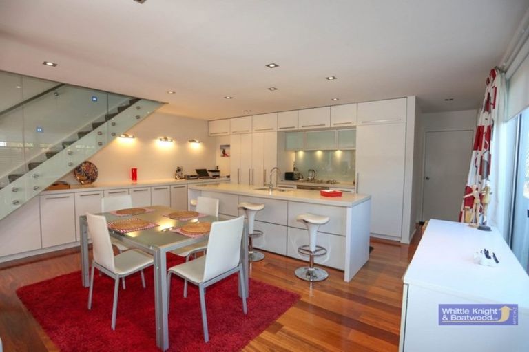 Photo of property in 10 Holly Road, St Albans, Christchurch, 8014