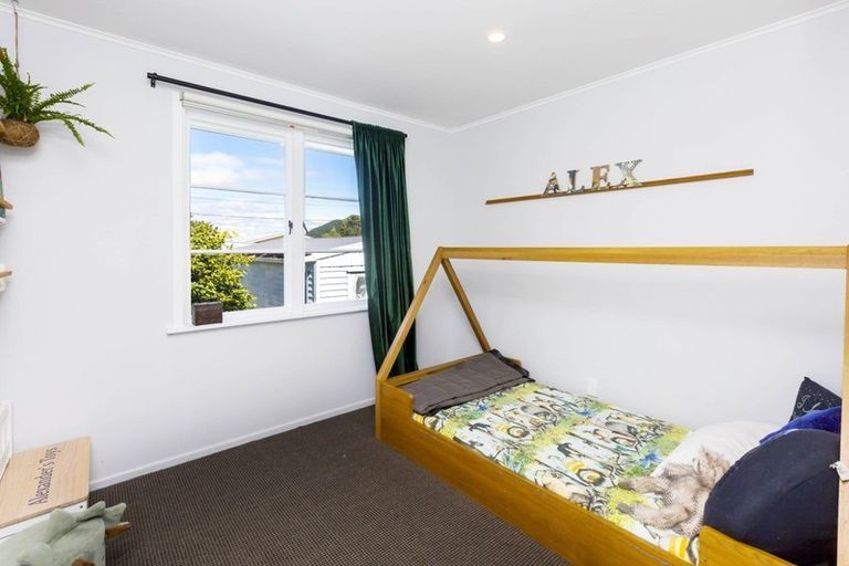 Photo of property in 43 Gillespies Road, Birchville, Upper Hutt, 5018