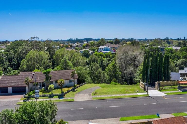 Photo of property in 79 Branch Road, Highlands Park, New Plymouth, 4312