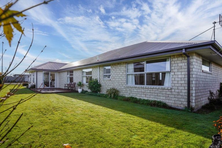 Photo of property in 65 Kippenberger Avenue, Rangiora, 7400