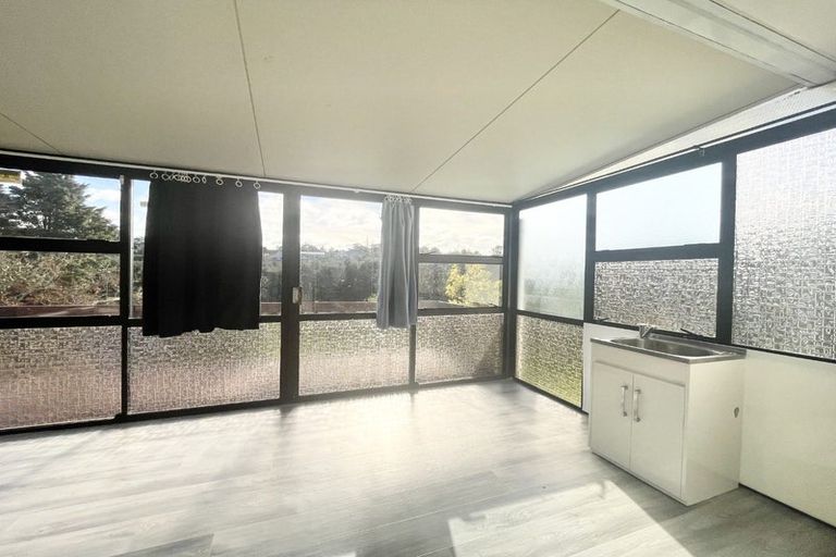 Photo of property in 116 Borich Road, Sunnyvale, Auckland, 0612