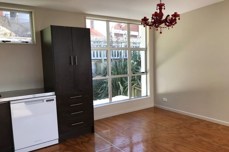 Photo of property in 4/306 Evans Bay Parade, Hataitai, Wellington, 6021