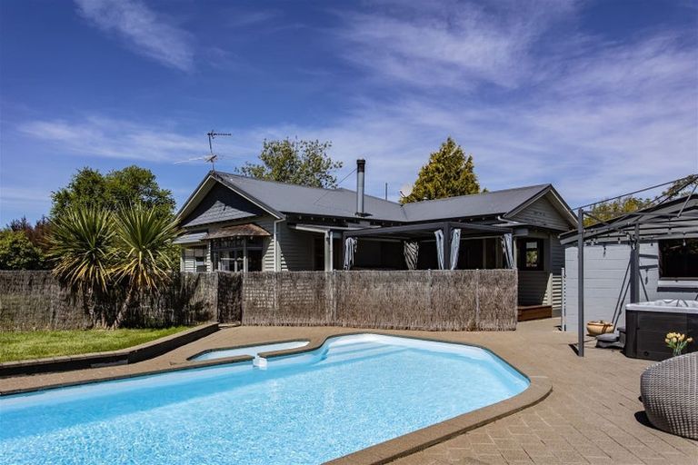 Photo of property in 163 West Belt, Rangiora, 7400