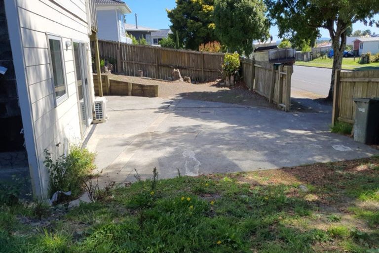 Photo of property in 26 Burbank Avenue, Manurewa, Auckland, 2102