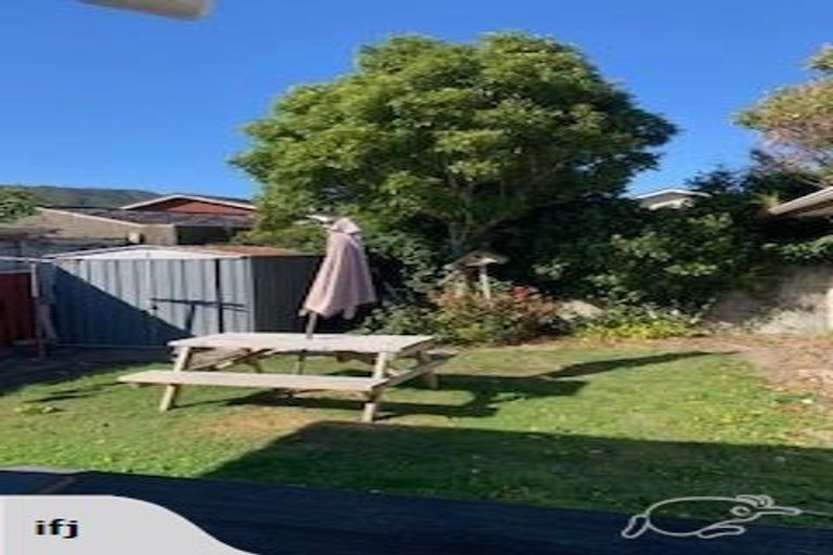 Photo of property in 2/156 Knights Road, Hutt Central, Lower Hutt, 5011