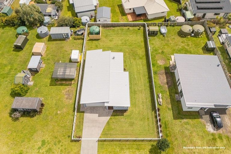 Photo of property in 8 Navigation Drive, Cooks Beach, Whitianga, 3591