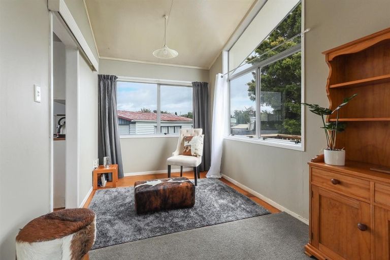 Photo of property in 30 Rewarewa Street, Owhata, Rotorua, 3010