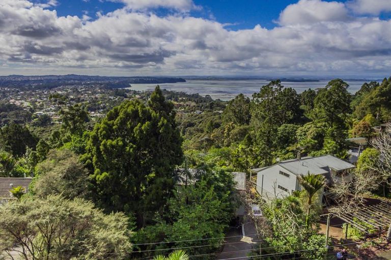 Photo of property in 35 Park Road, Titirangi, Auckland, 0604