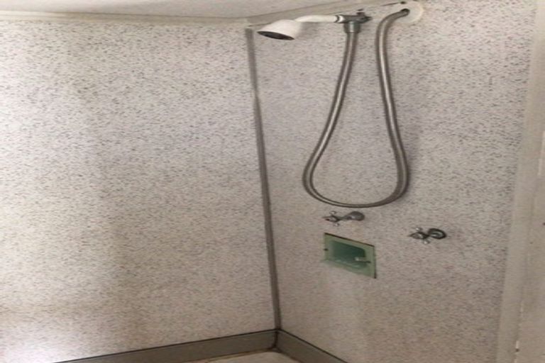 Photo of property in 6 Brighton Terrace, Murrays Bay, Auckland, 0630