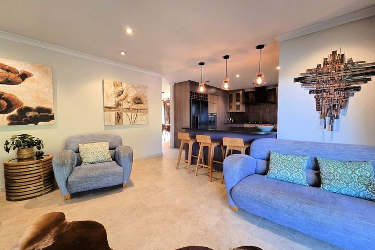 Photo of property in 21 Dressage Lane, Greenhithe, Auckland, 0632