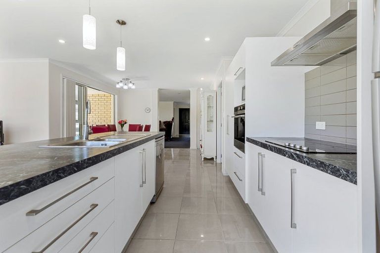 Photo of property in 16 Blanche Road, Papamoa Beach, Papamoa, 3118