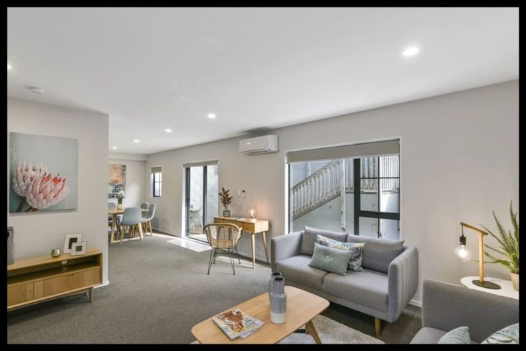 Photo of property in 2/25 Hollies Crescent, Johnsonville, Wellington, 6037