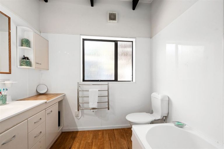 Photo of property in 28 Hyde Avenue, Richmond Heights, Taupo, 3330