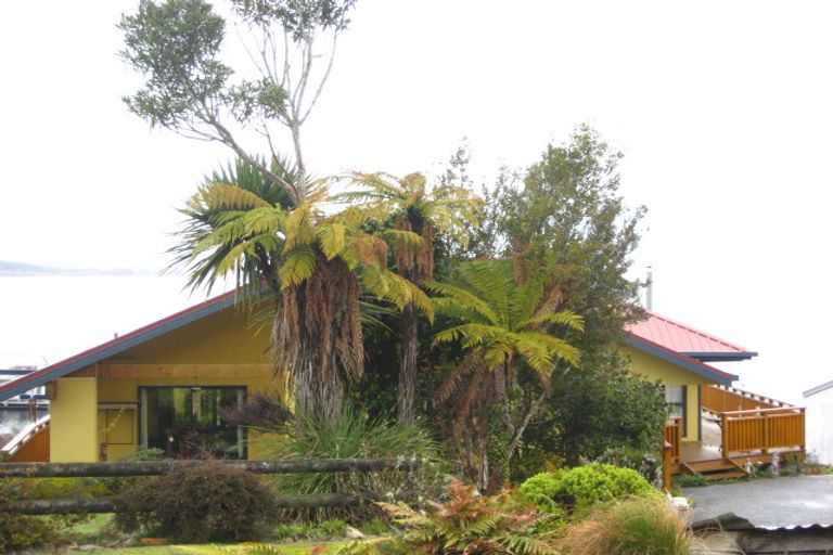 Photo of property in 10 Koe Street, Moana, 7872