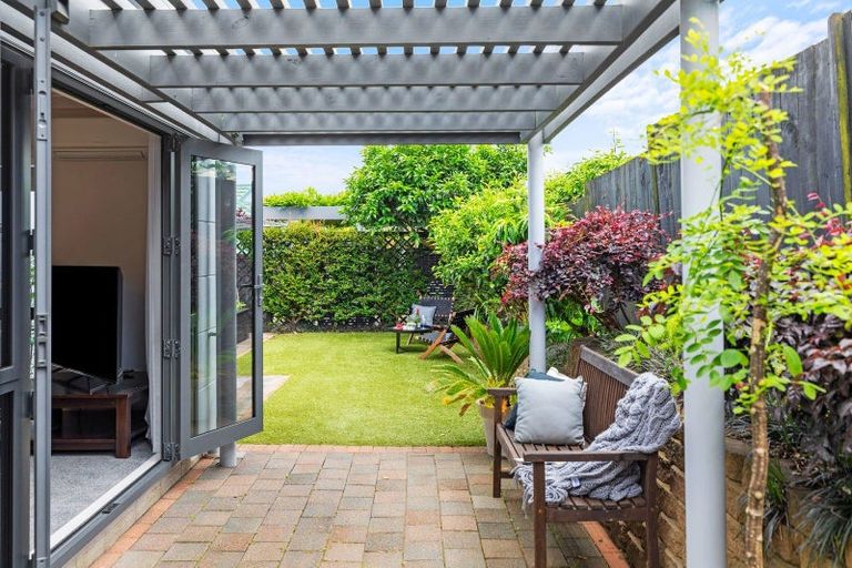 Photo of property in 64 Stableford Drive, Pyes Pa, Tauranga, 3112