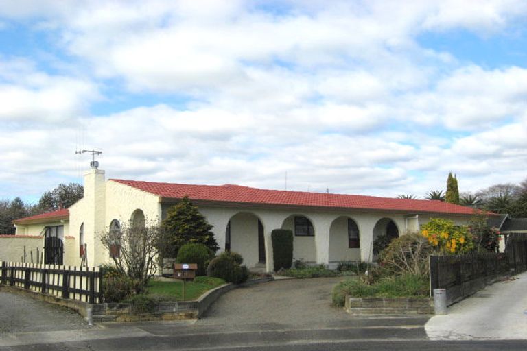 Photo of property in 12 Te Kama Street, Levin, 5510