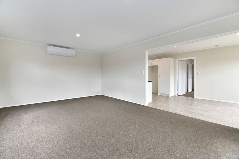 Photo of property in 11b Springs Road, Parakai, 0830