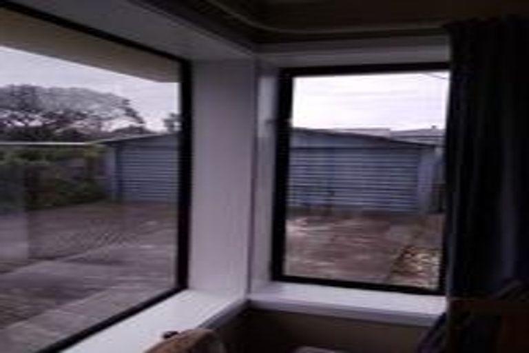 Photo of property in 214 Conyers Street, Strathern, Invercargill, 9812