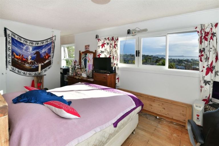 Photo of property in 47 Wade River Road, Stanmore Bay, Whangaparaoa, 0932