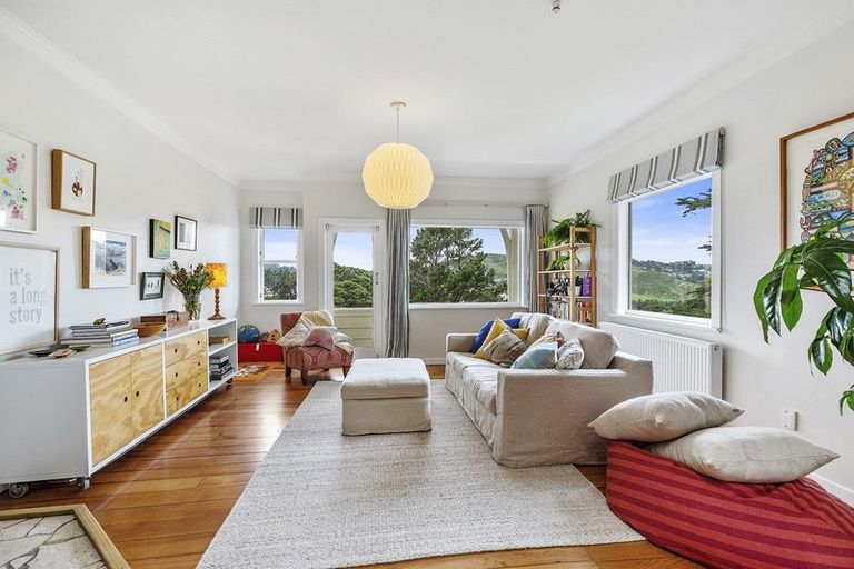 Photo of property in 15 Priscilla Crescent, Mornington, Wellington, 6021