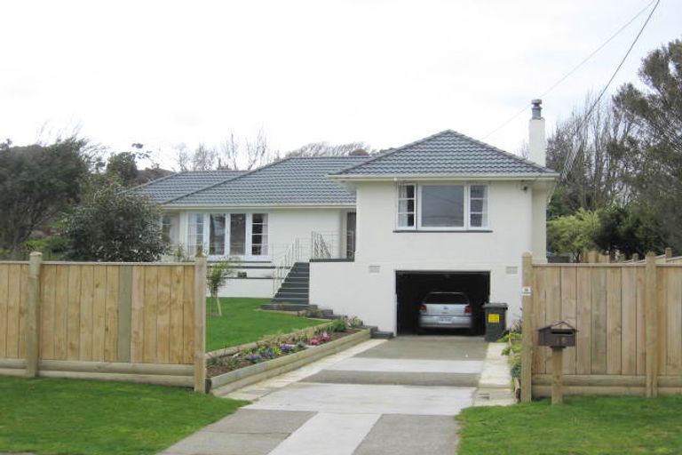Photo of property in 16 Chester Street, Levin, 5510