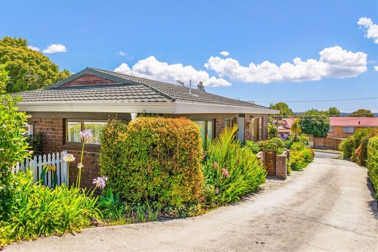 Photo of property in 1/101 Colwill Road, Massey, Auckland, 0614