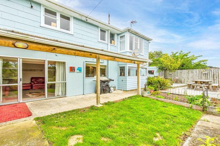 Photo of property in 13 Downes Street, Titahi Bay, Porirua, 5022