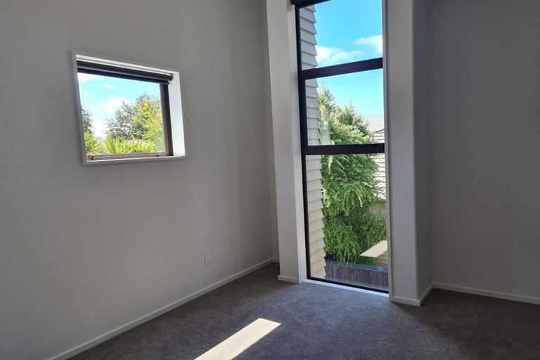 Photo of property in 28 Church Square, Addington, Christchurch, 8024