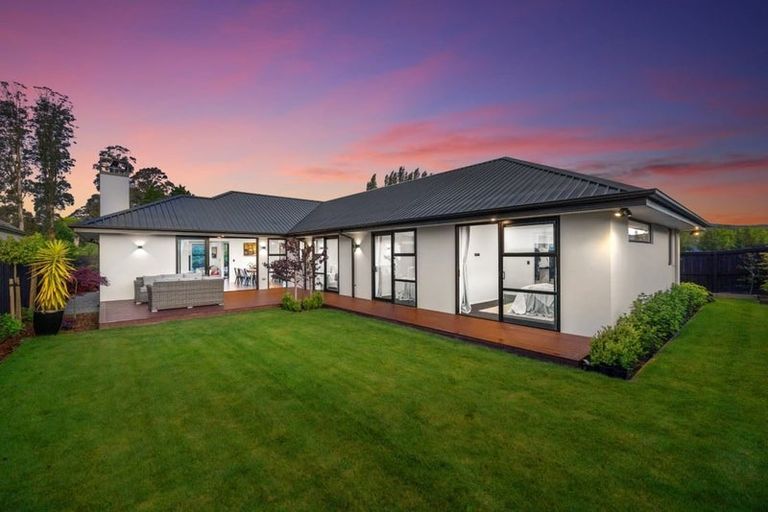 Photo of property in 24 Irvines Track, Halswell, Christchurch, 8025