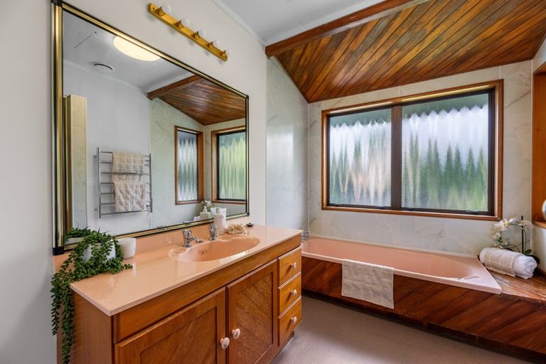 Photo of property in 8 Sunny Bay Road, Matua, Tauranga, 3110