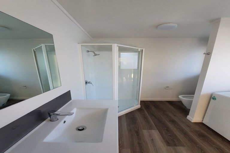 Photo of property in 27 Kaikoura Street, Maupuia, Wellington, 6022