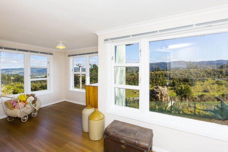 Photo of property in 2c Kaitoke Loop Road, Kaitoke, Upper Hutt, 5018