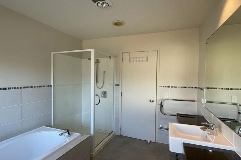 Photo of property in 3 Tivoli Court, Flat Bush, Auckland, 2019