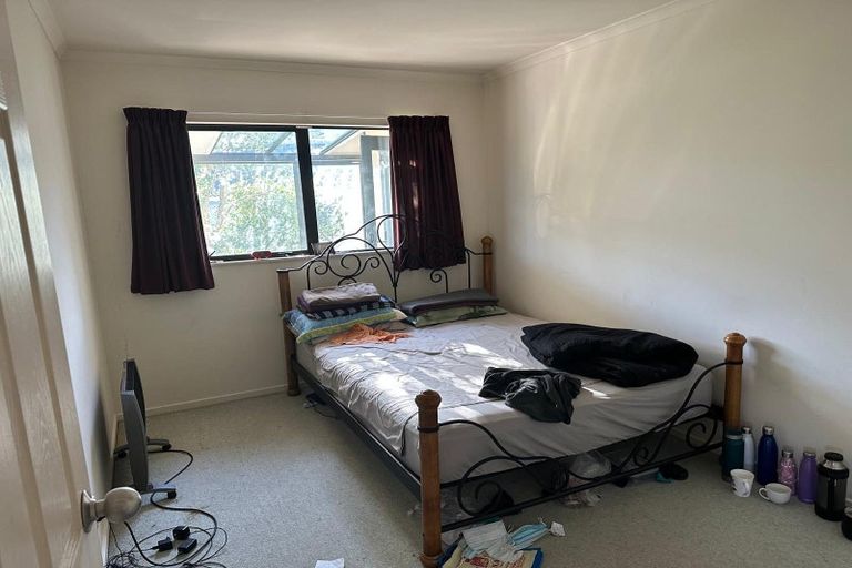 Photo of property in 14a Mexted Terrace, Tawa, Wellington, 5028