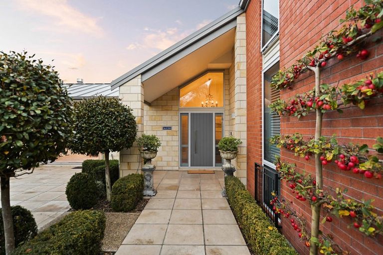 Photo of property in 4 Le Quesnoy Place, Cambridge, 3434