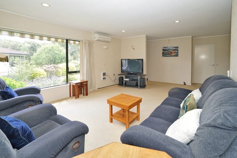 Photo of property in 83 Grosvenor Gardens, Flagstaff, Hamilton, 3210